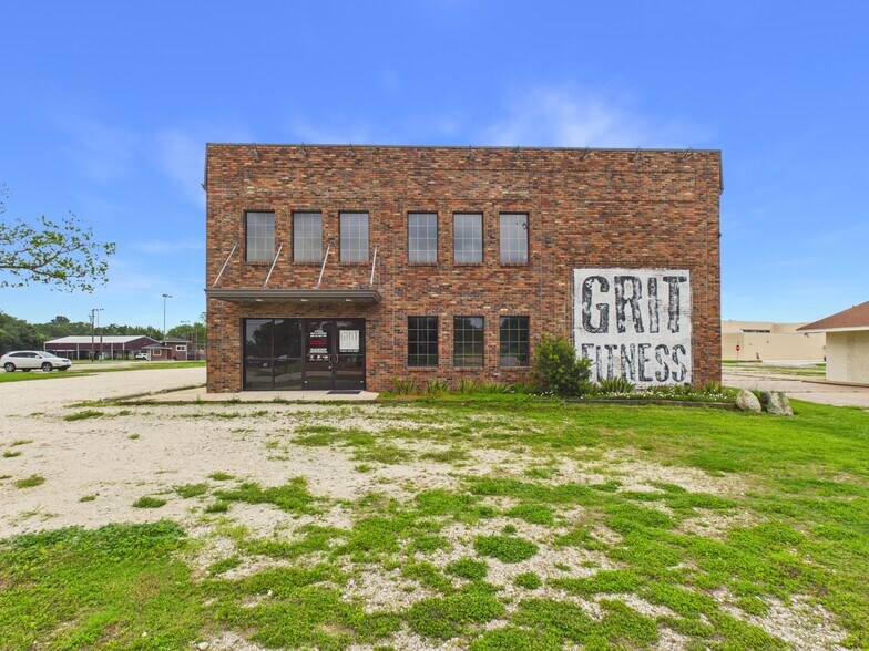 More Photos Of 431 S 17th St, West Columbia Warehouse For Sale