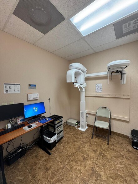 More Photos Of 1696 S Military Trl, West Palm Beach Medical For Lease