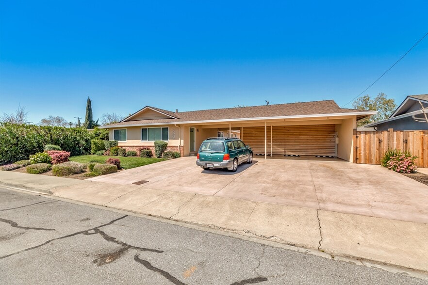 More Photos Of 2185-2205 Royal Dr, Santa Clara Apartments For Sale