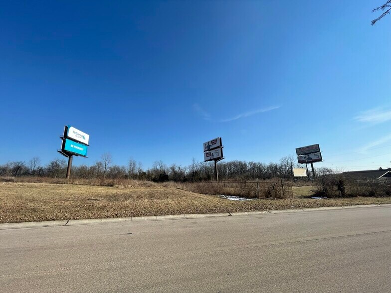 More Photos Of Commerce, Middletown Land For Sale