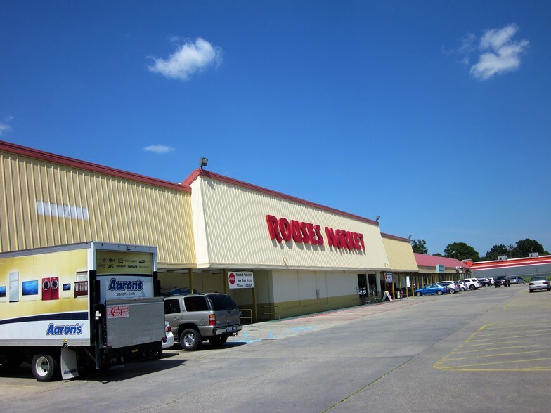 More Photos Of 58412-58480 Plaquemine St, Plaquemine General Retail For Sale