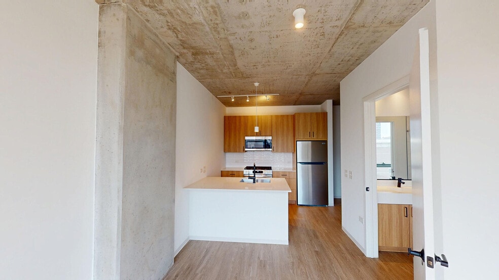 More Photos Of 1717 S Michigan Ave, Chicago Apartments For Lease