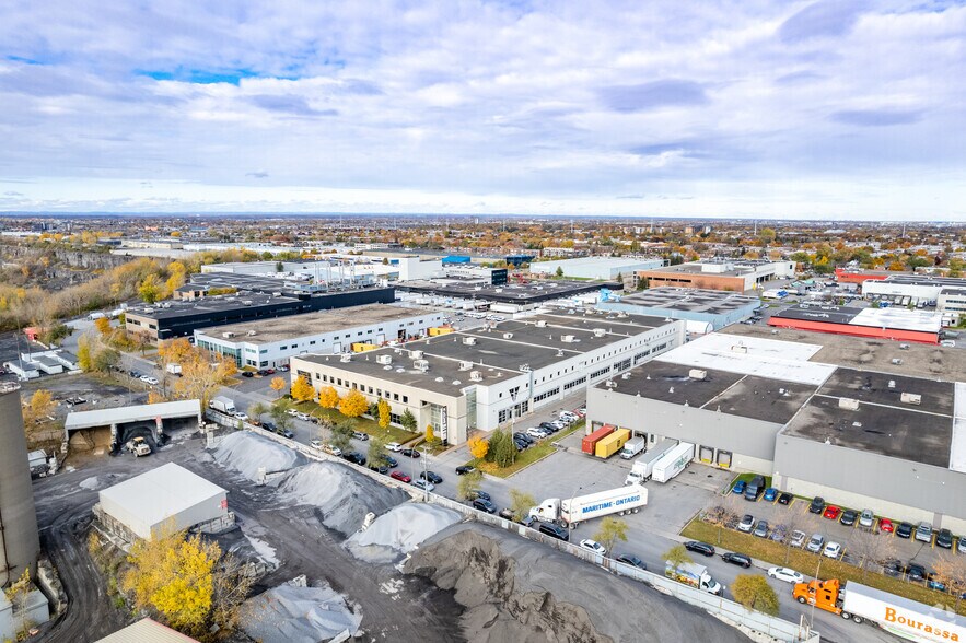 More Photos Of 8211-8247 Av 17e, Montréal Light Distribution For Lease