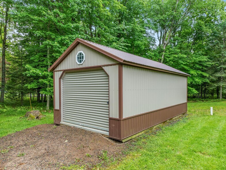 More Photos Of 1181 4th Ave N, Park Falls Office Residential For Sale