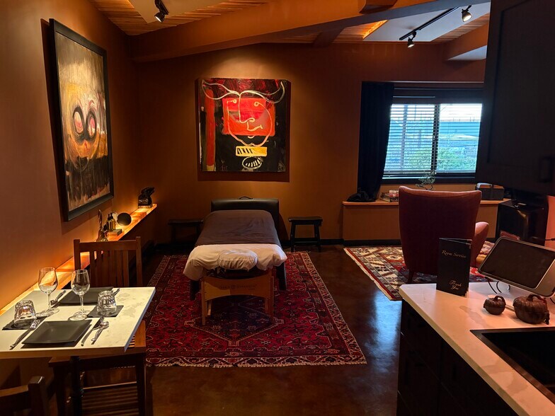 More Photos Of 3100 Airport Way S, Seattle Mixed Retail For Sale