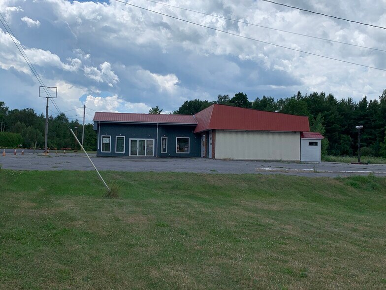 More Photos Of 819 US -9, Keeseville Auto Repair For Sale