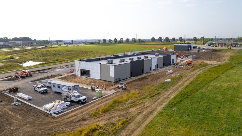 More Photos Of 3629 Sarah Pl NW, Rochester Storefront Retail Office For Lease