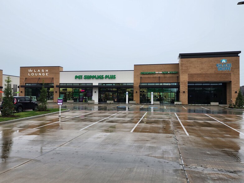 More Photos Of 11940 Broadway St, Pearland Storefront For Lease