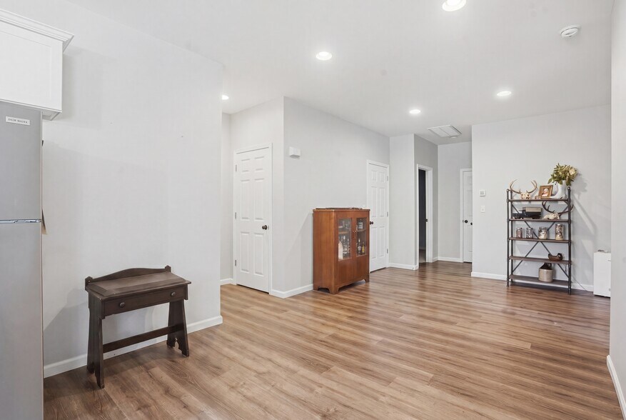 More Photos Of 51 Redder rd, Pine Bush Flex For Sale
