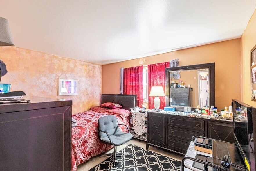 More Photos Of 1617 N 35th Ave, Melrose Park Apartments For Sale