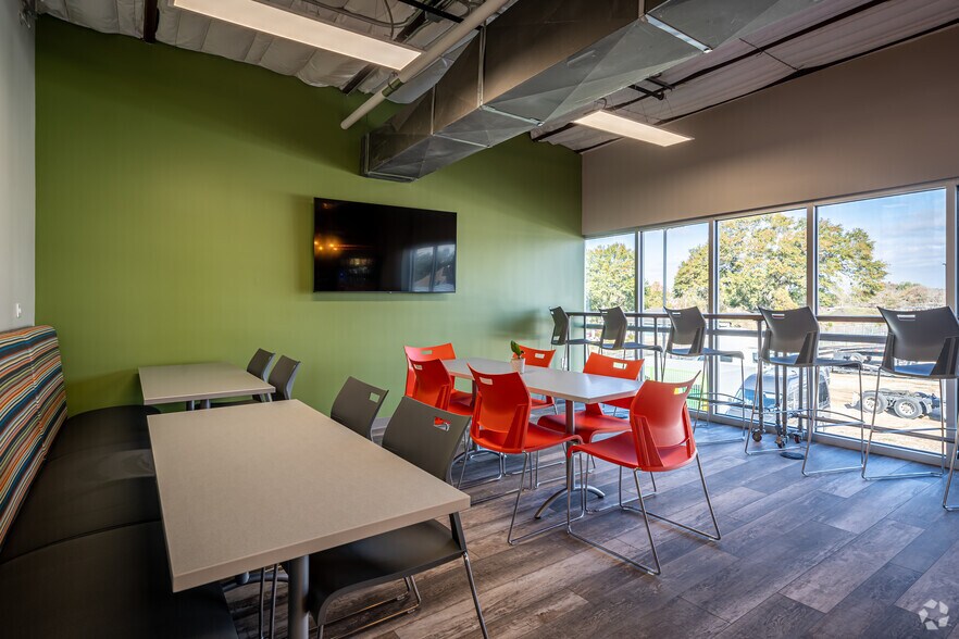 More Photos Of 15500 Voss Rd, Sugar Land Unknown For Sale