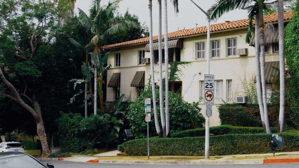More Photos Of 8468 Fountain Ave, West Hollywood Apartments For Sale