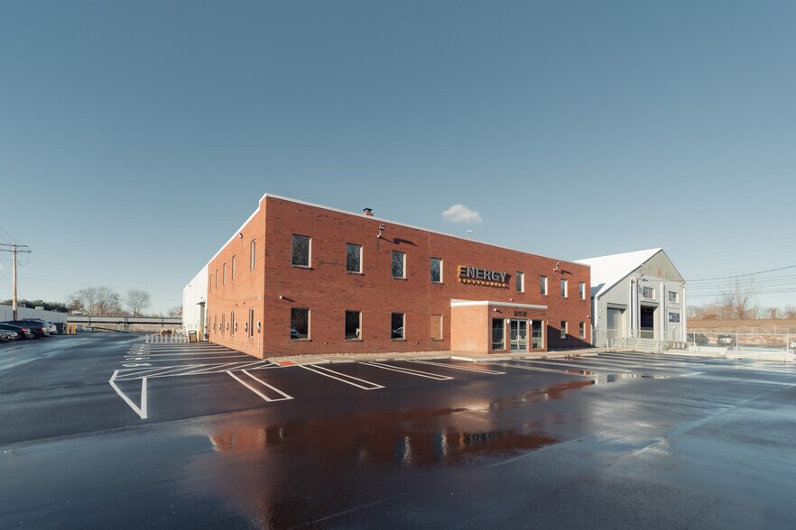 More Photos Of 252-262 Depot Rd, Milford Light Distribution For Lease