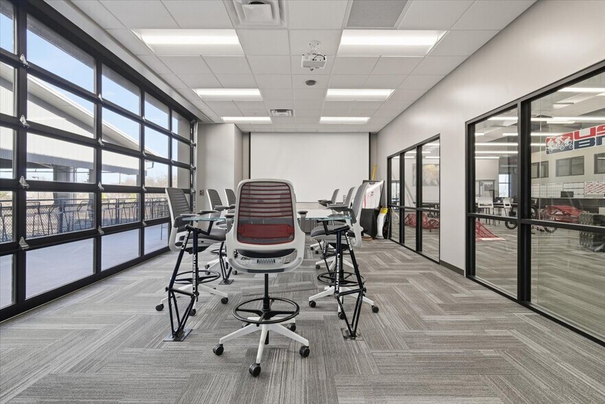 More Photos Of 490 N Lansing Ave, Tulsa Sports And Entertainment For Lease