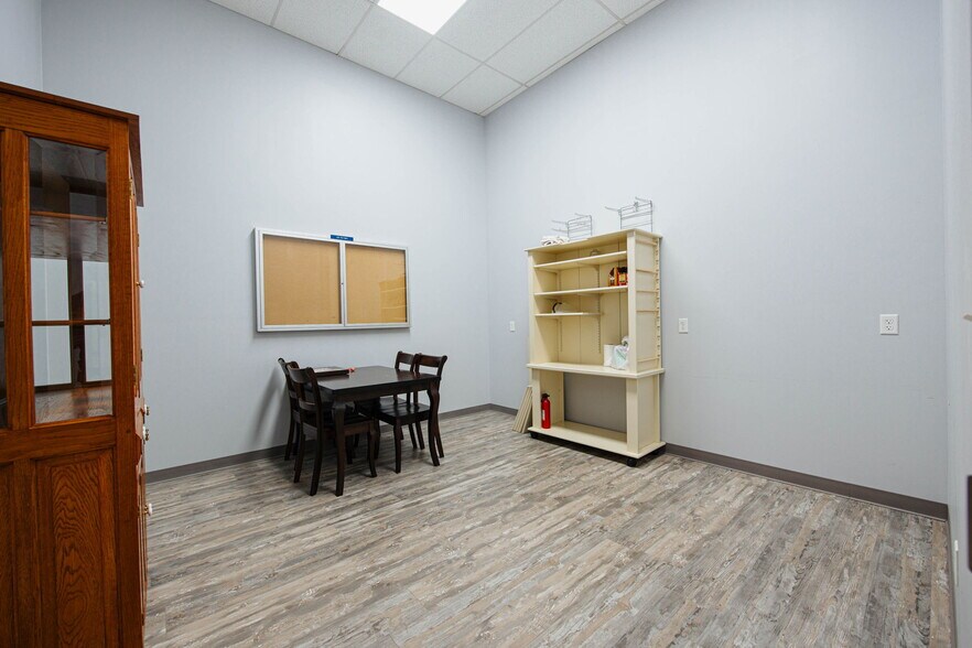 More Photos Of 4011 E Main St, Columbus Freestanding For Lease