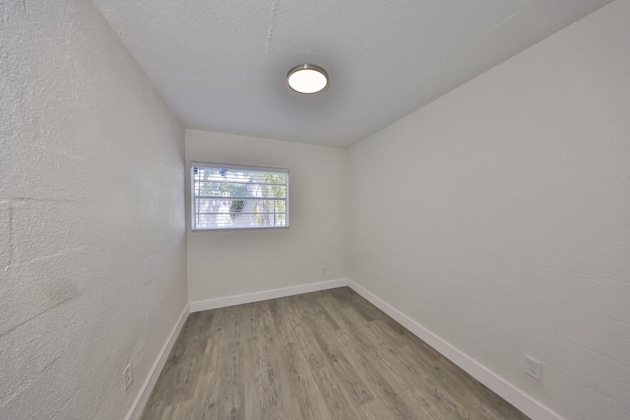 More Photos Of 11916-11982 133rd Ave, Largo Apartments For Sale