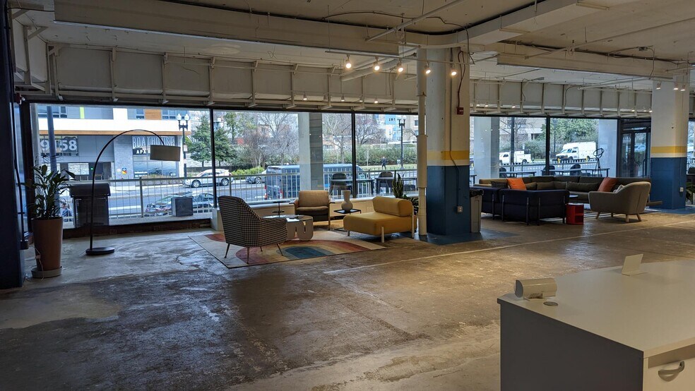 More Photos Of 2600 Virginia Ave NW, Washington Office For Lease