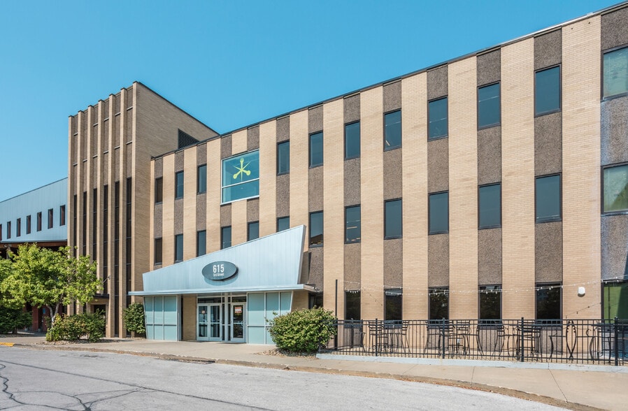 Primary Photo Of 615 3rd St, Des Moines Office For Sale