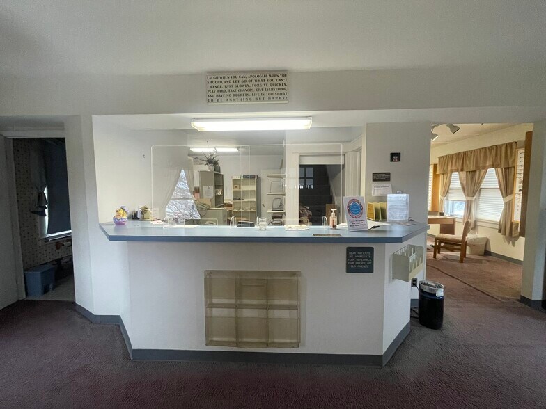 More Photos Of 1809 Marsh Rd, Wilmington Office For Sale