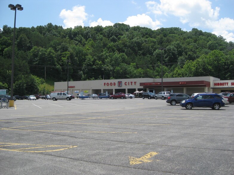 More Photos Of 343-451 N Mayo Trl, Paintsville Storefront For Sale