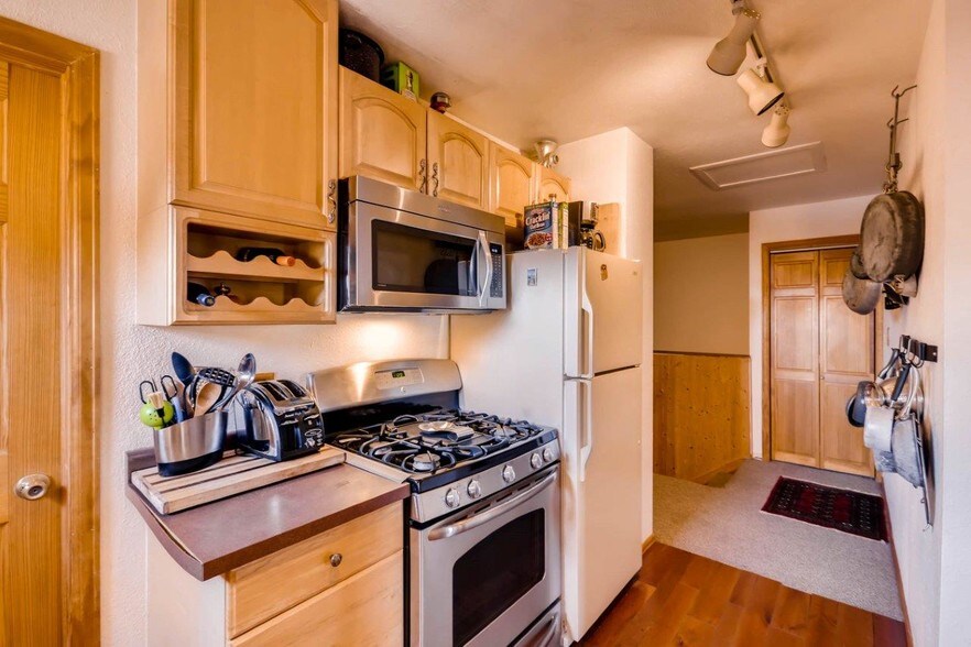 More Photos Of 2145 Kipling St, Lakewood Office Residential For Sale