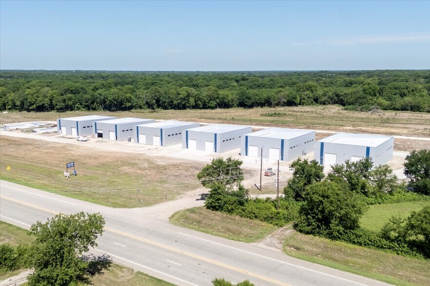 More Photos Of 9020 State Highway 21, Trenton Unknown For Lease