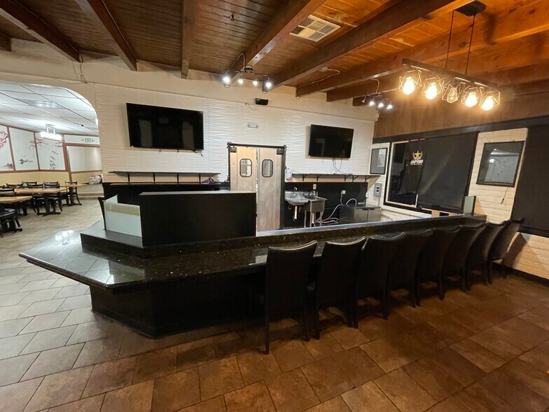 More Photos Of 5933-43 El Cajon Blvd, San Diego Storefront Retail Office For Sale