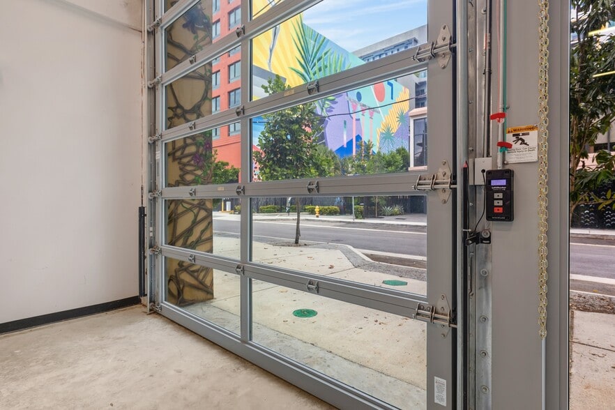 More Photos Of 70 NW 28th St, Miami Storefront Retail Office For Lease