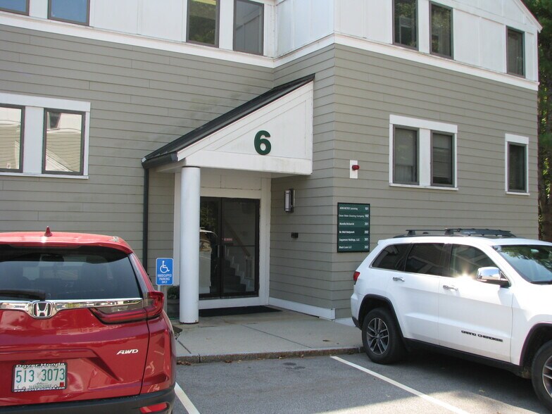 More Photos Of 6 Greenleaf Woods Dr, Portsmouth Office For Sale