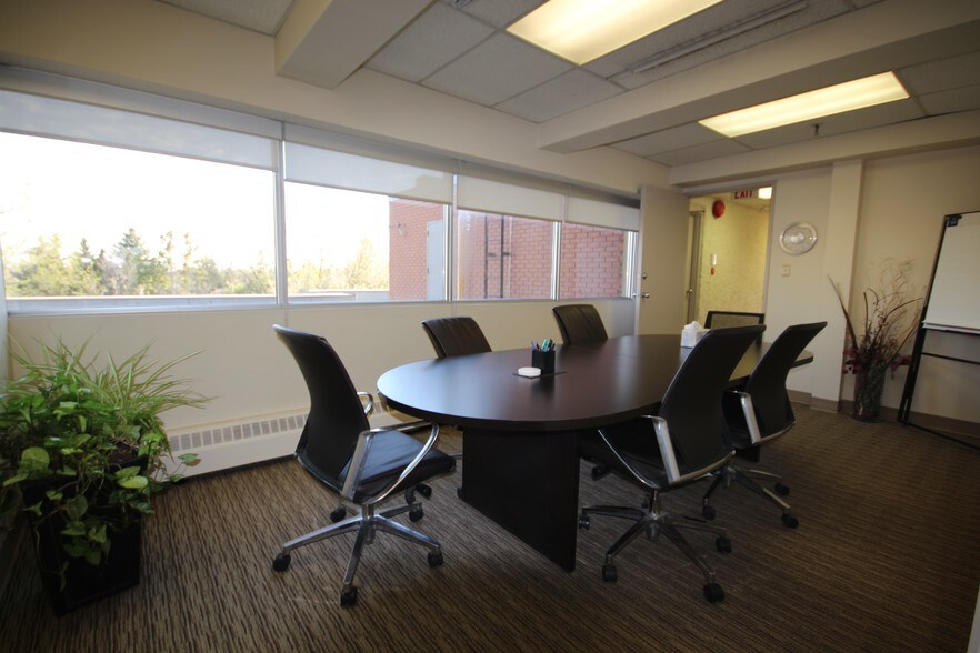 More Photos Of 10230 142nd St NW, Edmonton Medical For Lease