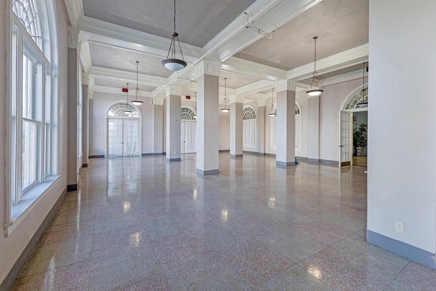 More Photos Of , Lakeland Multifamily For Sale