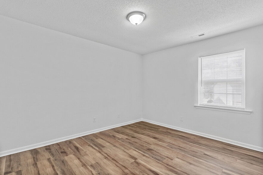 More Photos Of 2322 Indian Dr, Jacksonville Apartments For Sale