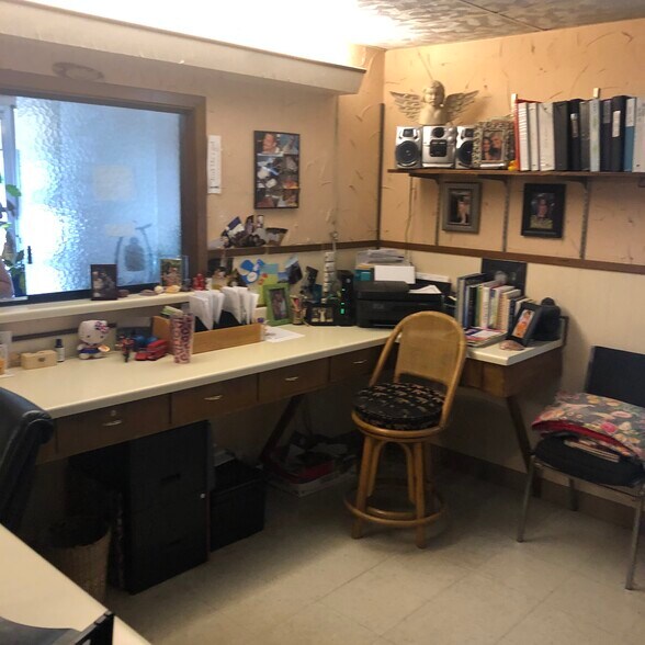 More Photos Of 1017 E Kingsbury St, Seguin Coworking Space