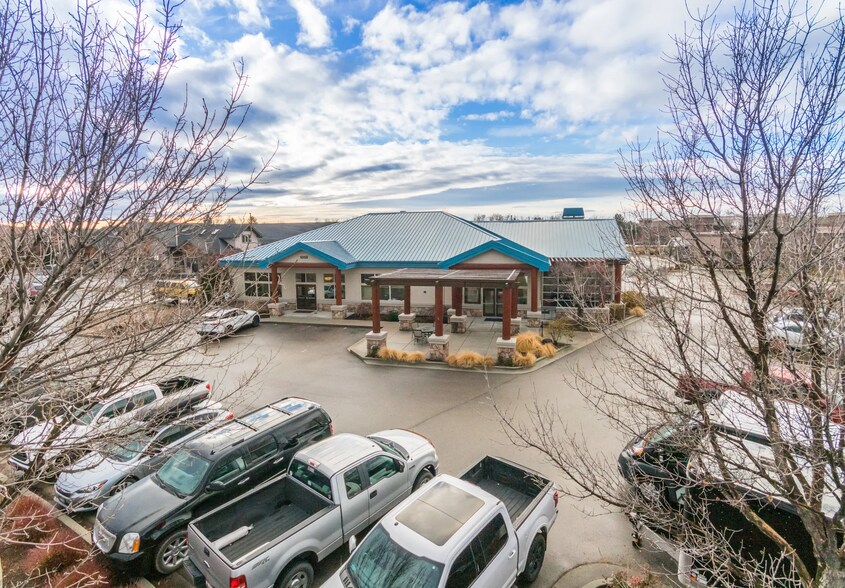 More Photos Of 1059 E Iron Eagle Dr, Eagle Office For Lease