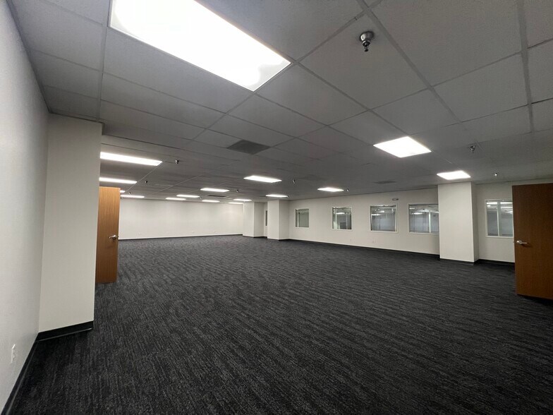 More Photos Of 4501 Mitchell St, North Las Vegas Manufacturing For Lease