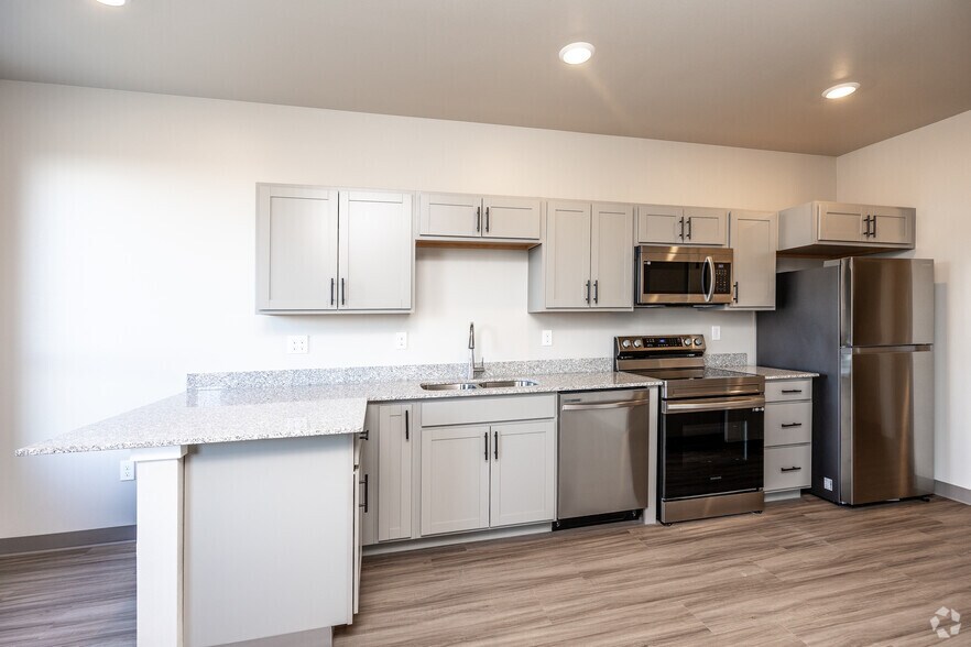 More Photos Of 1111 Parkside St, Tiffin Apartments For Lease