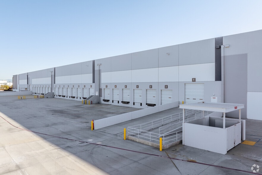 More Photos Of 6205 Archibald Ave, Eastvale Unknown For Lease