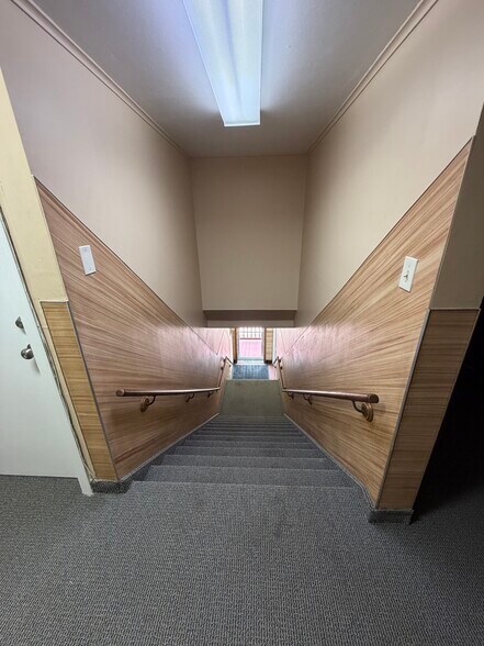 More Photos Of 93 Market Sq, Newington Office For Sale