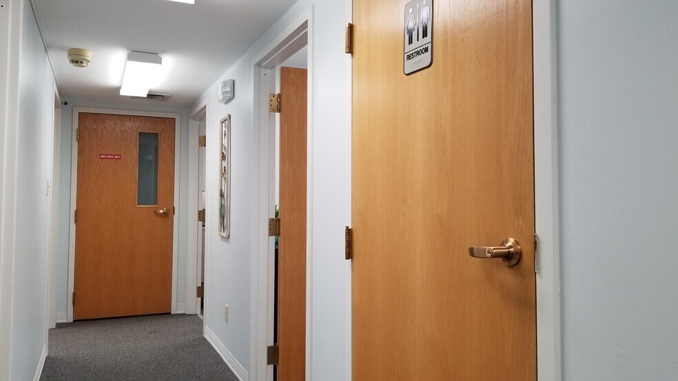 More Photos Of 450 Central Ave, Lancaster Medical For Lease