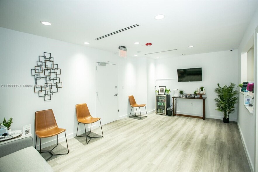 More Photos Of 730 NW 107th Ave, Miami Office For Lease
