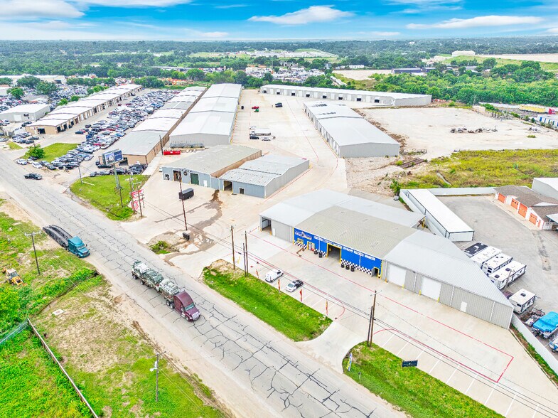 Primary Photo Of 7402 & 7406 Mansfield Hwy, Kennedale Light Distribution For Lease