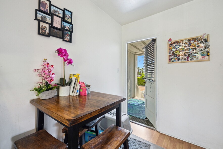 More Photos Of 1674 S Via Salida, Palm Springs Apartments For Sale