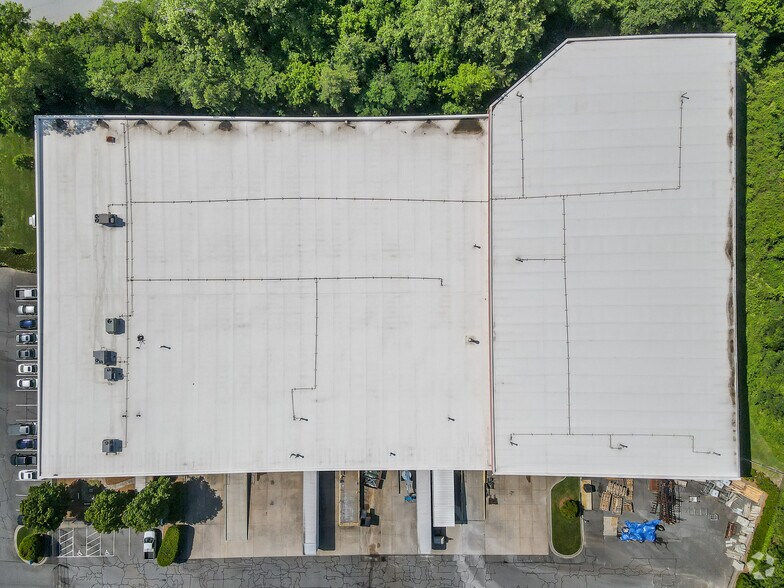 More Photos Of 2901 Stewart Creek Blvd, Charlotte Warehouse For Lease