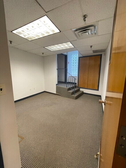 More Photos Of 91 Lake Ave, Tuckahoe Office For Sale