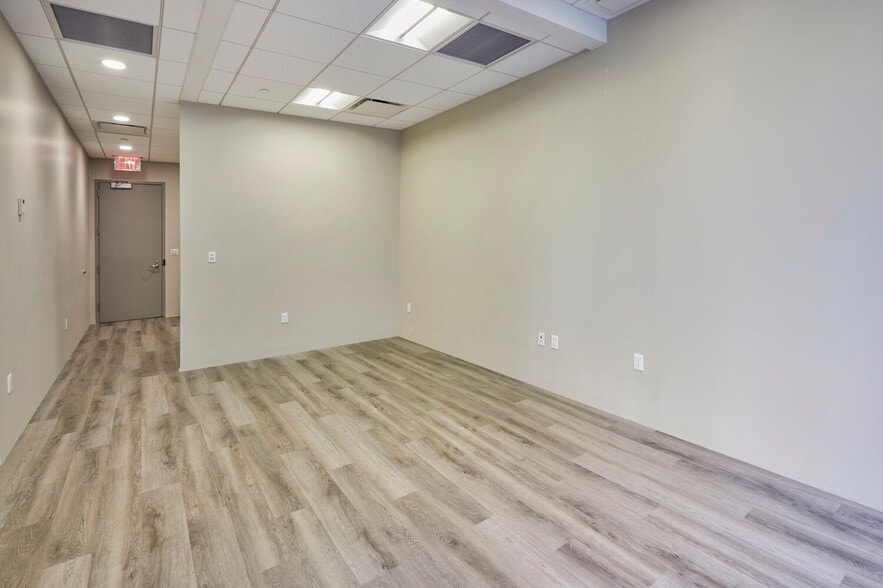 More Photos Of 50 W 47th St, New York Office Residential For Sale