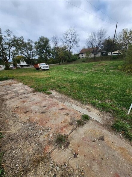 More Photos Of 5101 Savannah Rd, Saint Joseph Industrial For Sale