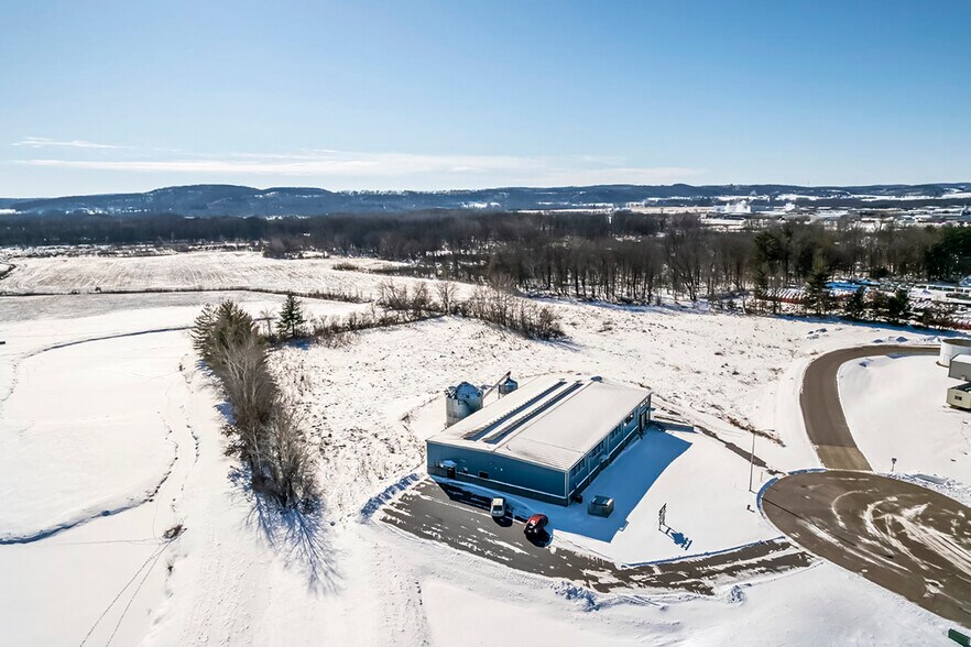 More Photos Of 605 Greenway Ct, Reedsburg Industrial For Sale