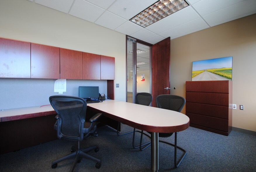 4340 18th Ave S Fargo Nd 58103 Office For Lease Cityfeet Com