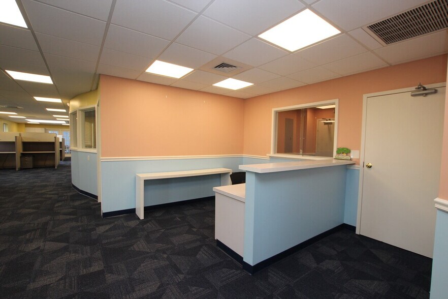 More Photos Of 60 Westwood Ave, Waterbury Medical For Lease