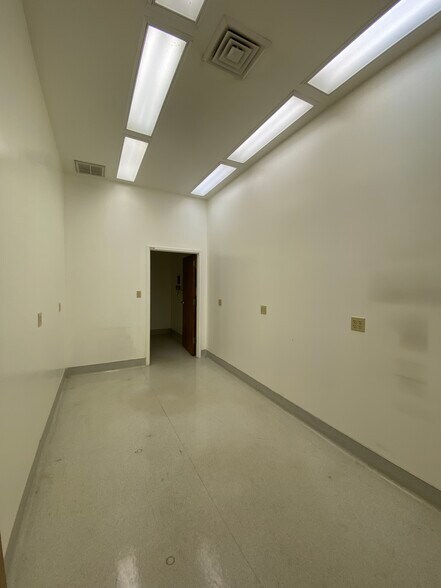 More Photos Of 1419 Chapman Hwy, Sevierville Light Distribution For Lease